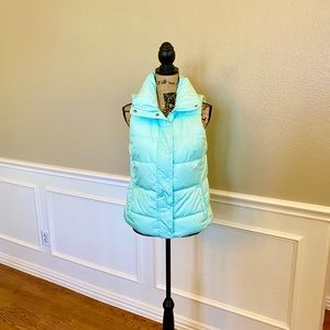 ~ Old Navy ~ light blue puffer vest with zipper and snap buttons medium
